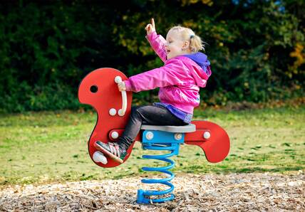 Federwippgeräte - Spielspaß, Bewegung und Abenteuer für Kinder